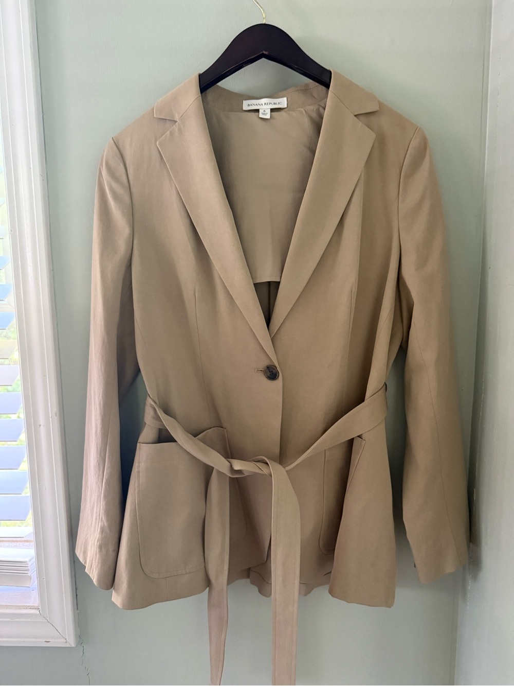 Banana Republic Women's Beige Belted Blazer